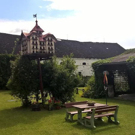 Hof Schwanberg 招待所 Lomy (Tachov)